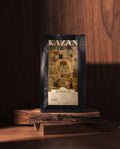Bolsa de café Kazan México de 250 gramos sobre una base de madera